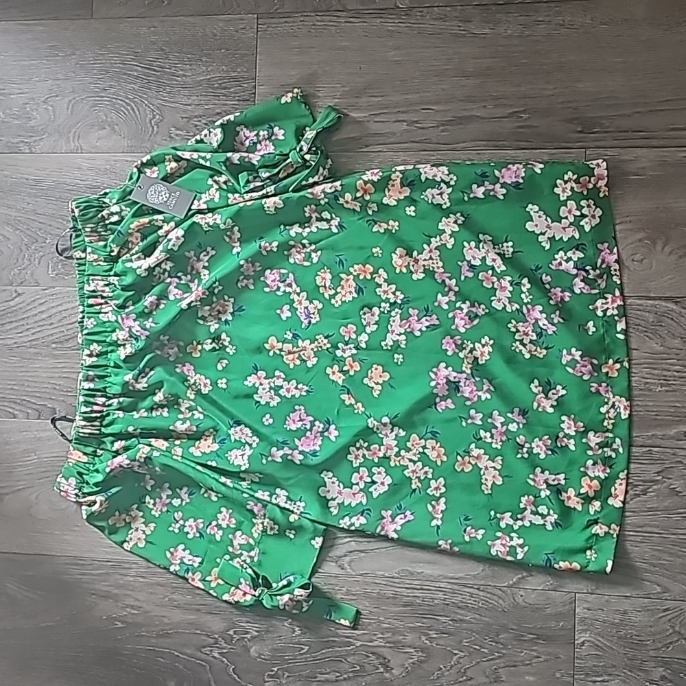 NWT Vince Camuto Green Floral Off the Shoulder dress